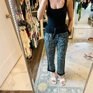 Sea New York Black and Gray Straight Leg Pants XS/2 elastic waist